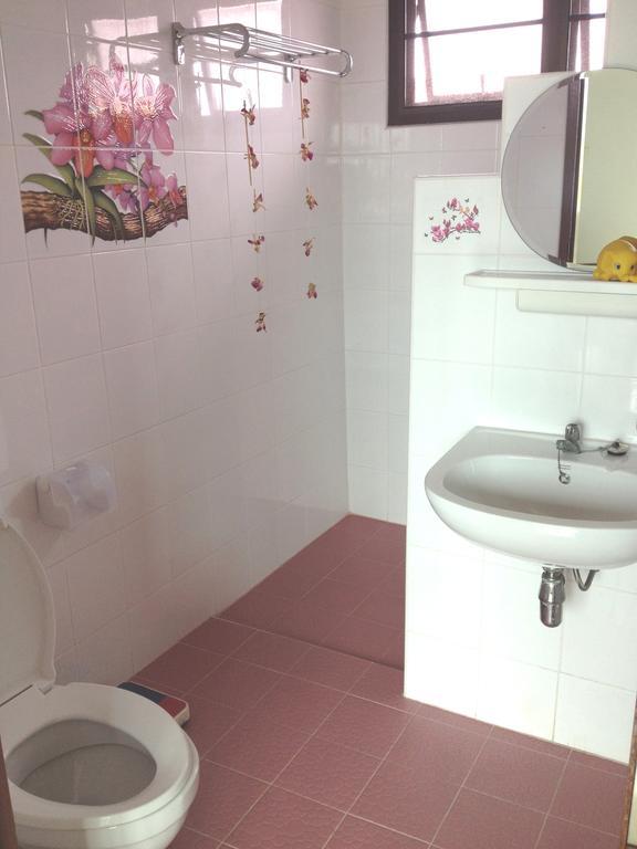 Loy Manee House Phra Nakhon Si Ayutthaya Quarto foto