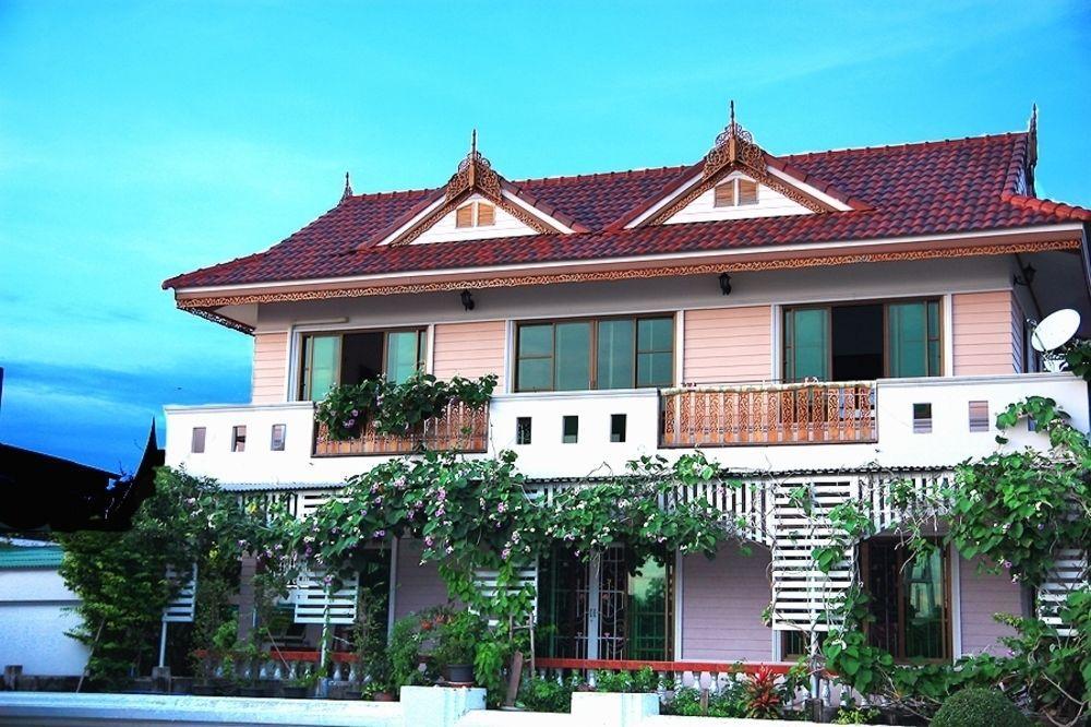 Loy Manee House Phra Nakhon Si Ayutthaya Exterior foto