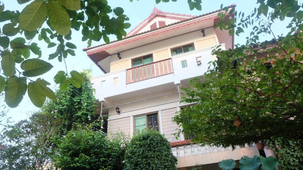 Loy Manee House Phra Nakhon Si Ayutthaya Exterior foto